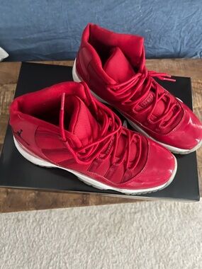 Air Jordan 11 Retro 'Win Like '96'
Red High-Top Basketball Sneakers